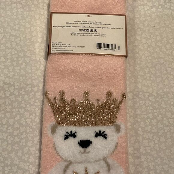 Bath and Body Works MERRY COOKIE and Royal Polar Bear Socks 3 Piece Set - Picture 4 of 4